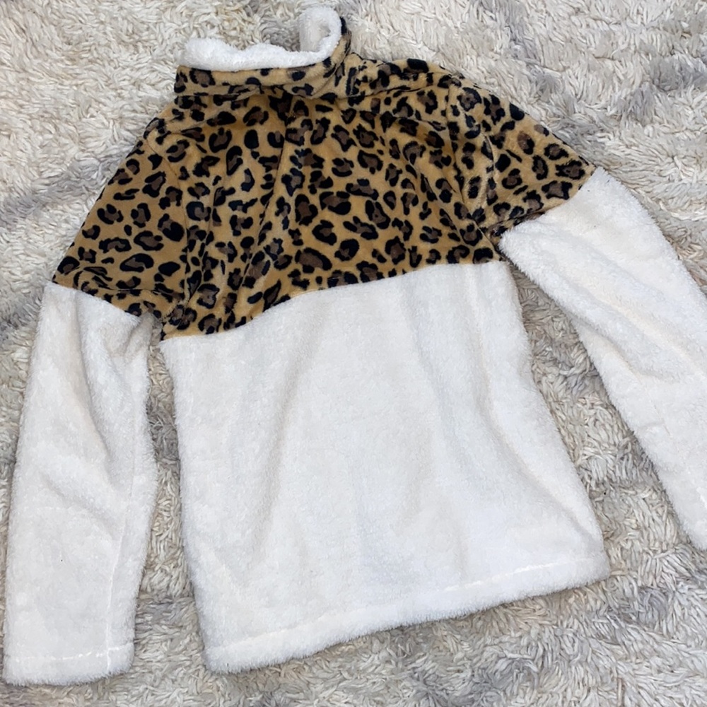 Leopard and White Fleece Half Zip Pullover Jacket - Picture 5 of 9